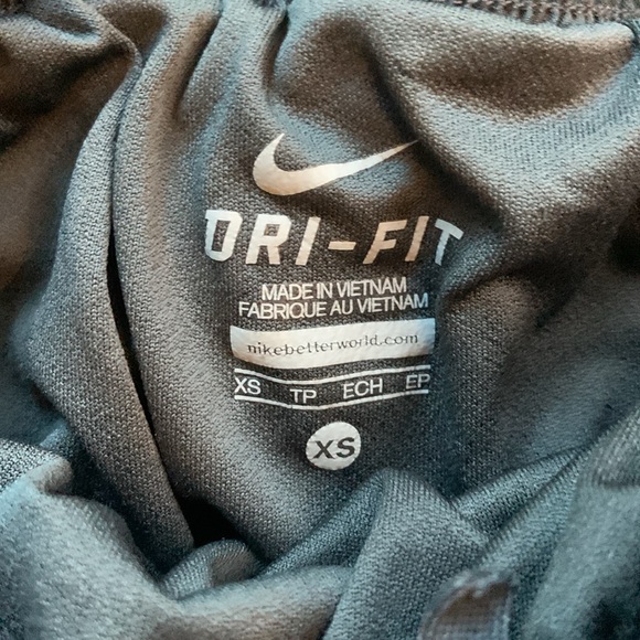 Nike Dri Fit Shorts - Picture 3 of 4